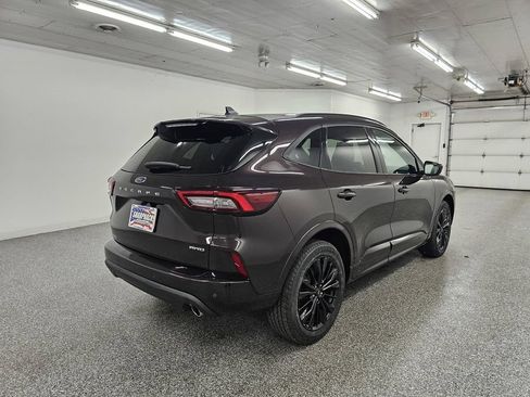 Used 2023 Ford Escape ST-Line Elite AWD/4WD image 4