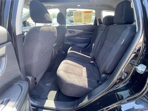 Used 2019 Nissan Murano SV w/ Premium Package AWD/4WD image 10
