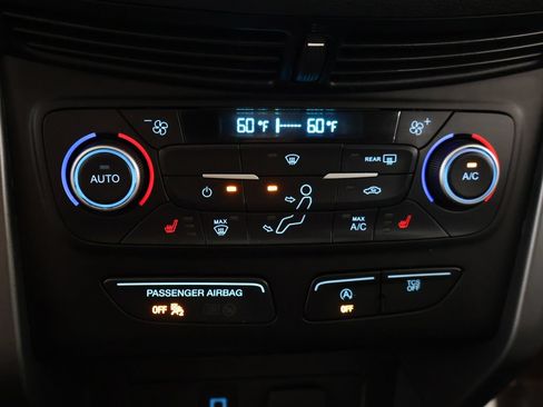 Used 2019 Ford Escape SE FWD image 43