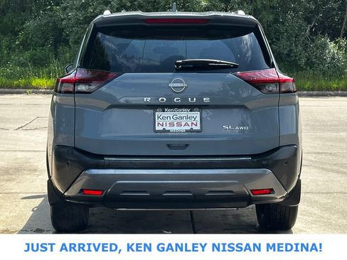 Certified 2023 Nissan Rogue SL AWD/4WD image 4