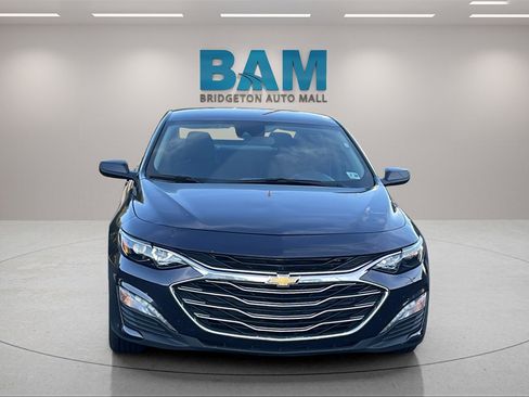 Used 2023 Chevrolet Malibu LT image 2