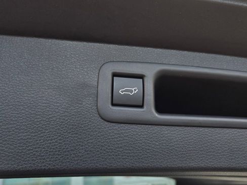Certified 2026 Toyota Highlander Limited AWD/4WD image 26