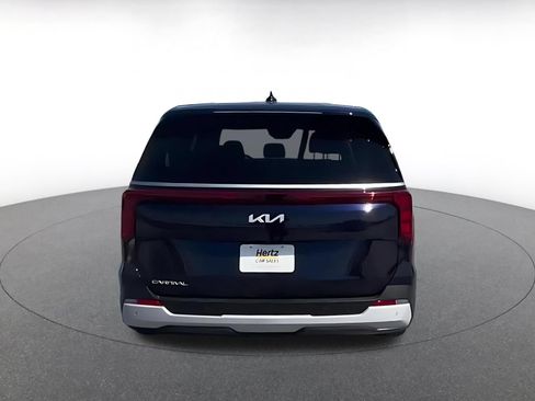 Used 2026 Kia Carnival FWD image 10