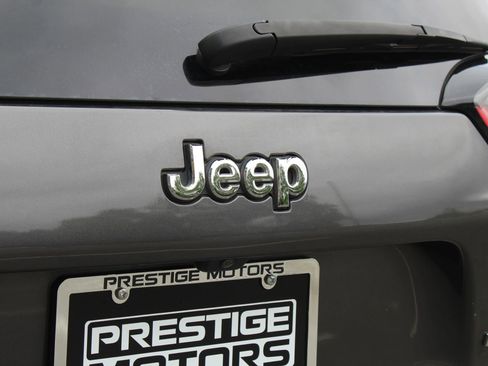 Used 2019 Jeep Cherokee Limited image 42