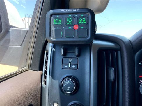 Used 2017 Chevrolet Silverado 1500 LT w/ Texas Edition AWD/4WD image 29
