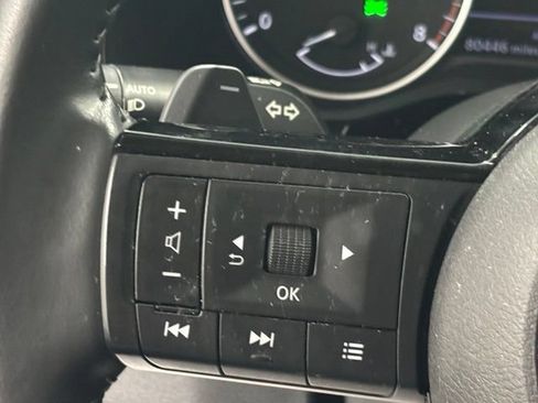 Used 2022 Nissan Pathfinder SV AWD/4WD image 22