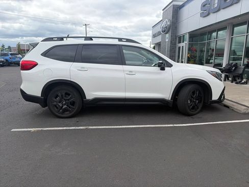 Used 2023 Subaru Ascent Onyx Edition AWD/4WD image 7