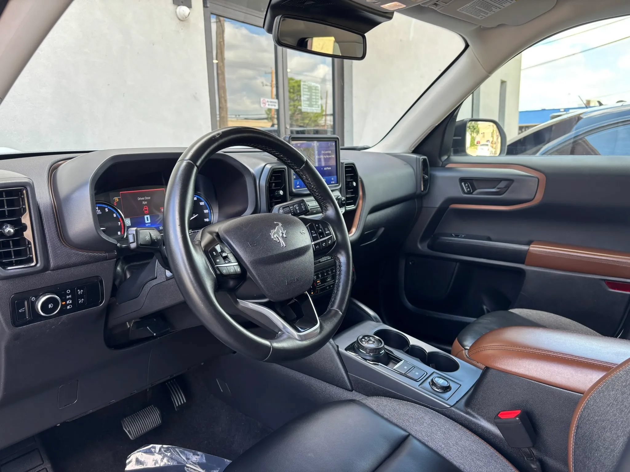 Used 2024 Ford Bronco Sport Outer Banks w/ Tech Package AWD/4WD image 12