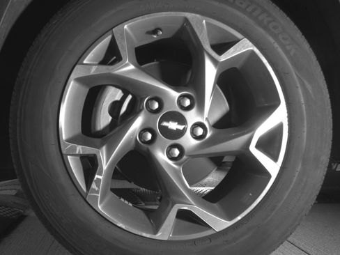 Used 2025 Chevrolet Trax LT w/ LT Convenience Package FWD image 12