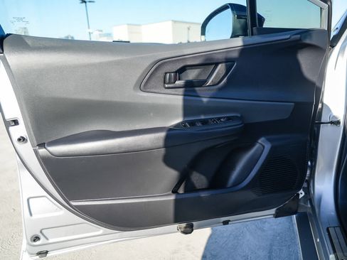Used 2024 Toyota Prius LE FWD image 20