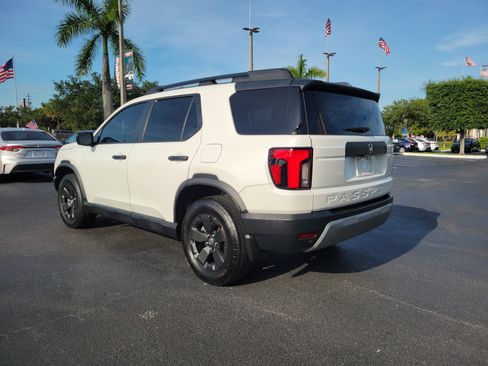 Used 2026 Honda Passport RTL image 8