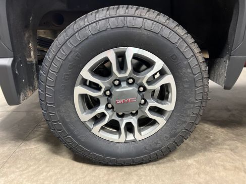 Certified 2024 GMC Sierra 2500 AT4 w/ AT4 Preferred Package AWD/4WD image 10