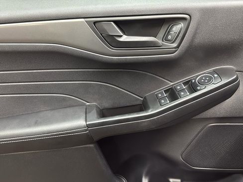 Certified 2025 Ford Escape Active image 12