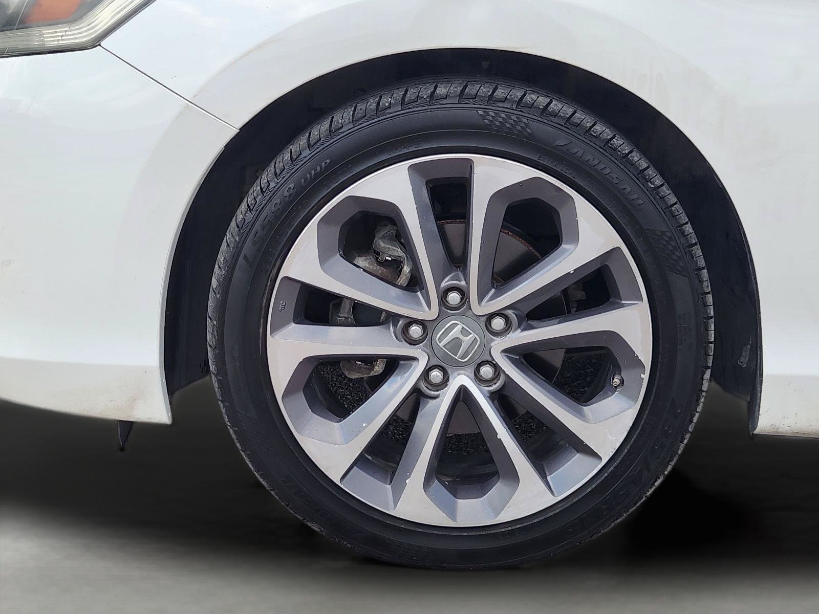 Used 2015 Honda Accord Sport image 10