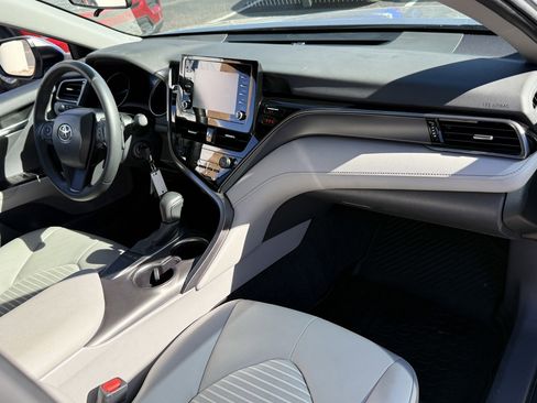 Used 2024 Toyota Camry SE image 26