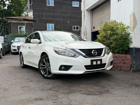 Used 2018 Nissan Altima 2.5 SR w/ SR Special Edition FWD image 17