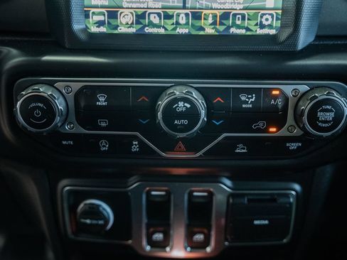 Used 2023 Jeep Wrangler Sport AWD/4WD image 22