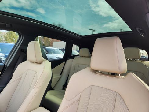 Used 2025 BMW X3 xDrive30i w/ Premium Package image 12