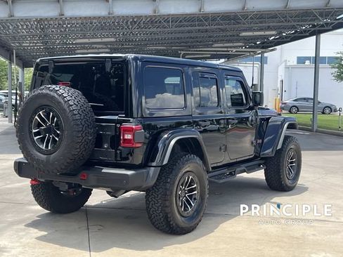 Used 2026 Jeep Wrangler Unlimited Rubicon AWD/4WD image 11