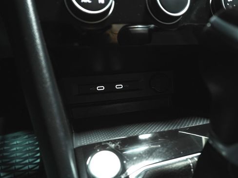 Used 2024 Volkswagen Taos S AWD/4WD image 17