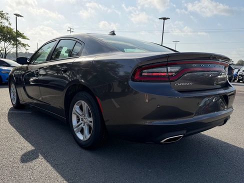 Used 2023 Dodge Charger SXT RWD image 5
