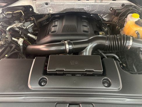 Used 2016 Ford Expedition Platinum image 31