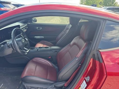 Used 2024 Ford Mustang GT Premium image 9