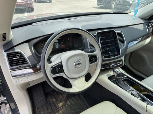 Used 2019 Volvo XC90 T6 Momentum w/ Advanced Package AWD/4WD image 8