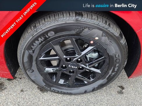 New 2025 Kia K5 LXS image 13