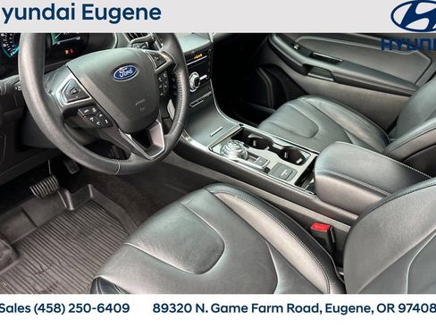 Used 2019 Ford Edge Titanium w/ Cold Weather Package image 11