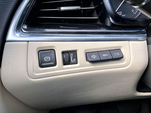 Used 2020 Cadillac XT6 Premium Luxury FWD image 34