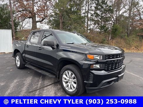 Used 2021 Chevrolet Silverado 1500 Custom image 1