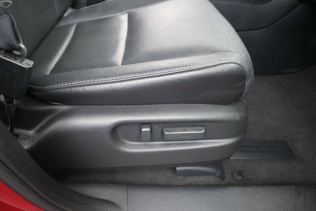 Used 2023 Honda Passport EX-L image 11