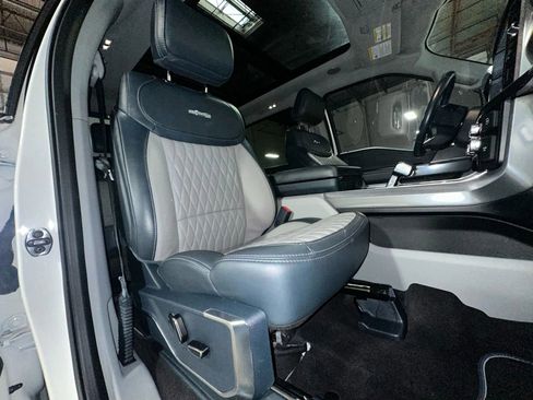 Used 2023 Ford F150 Limited image 35