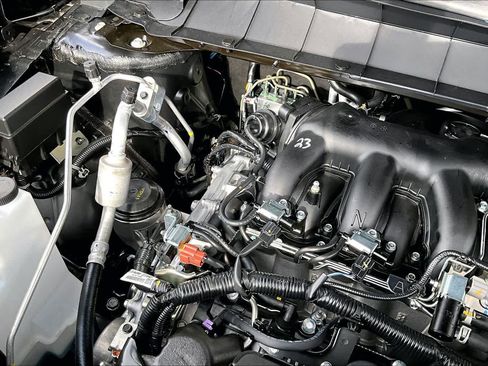 New 2026 Nissan Pathfinder SV image 17