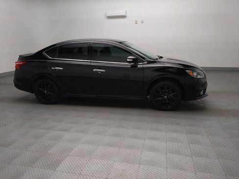 Used 2017 Nissan Sentra SR w/ SR Midnight Edition image 11