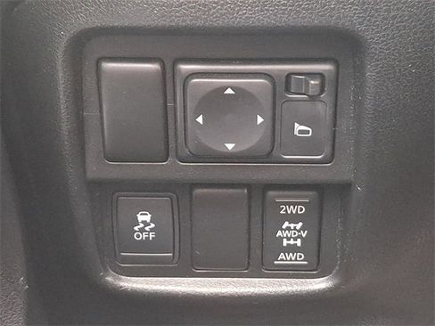 Used 2014 Nissan Juke S image 22