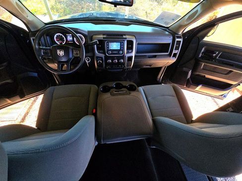 Used 2015 RAM 2500 Tradesman w/ Chrome Appearance Group image 16