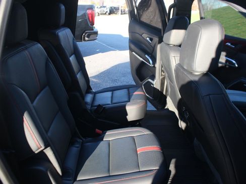 Used 2024 Chevrolet Traverse RS w/ LPO, Floor Liner Package image 37