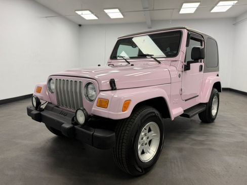 Used 2004 Jeep Wrangler Sahara w/ Dual Top Group AWD/4WD image 4