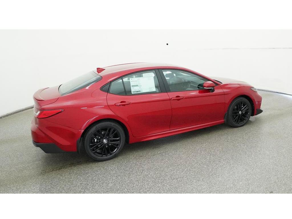 Used 2025 Toyota Camry SE FWD image 13