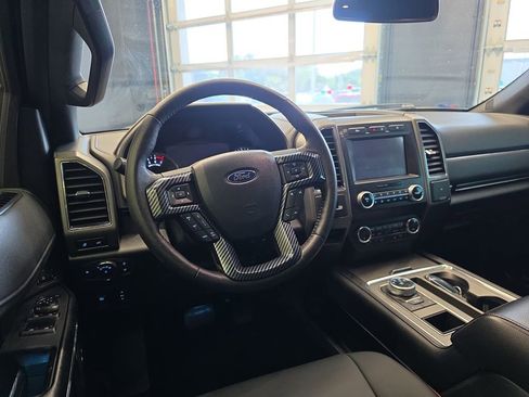 Used 2019 Ford Expedition XLT w/ Equipment Group 202A RWD image 19