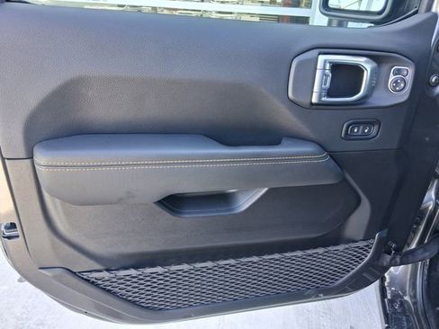 New 2026 Jeep Gladiator Sport image 17