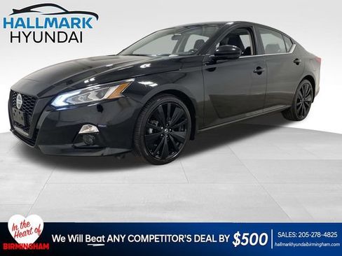 Used 2022 Nissan Altima 2.5 SR w/ Midnight Edition Package image 1