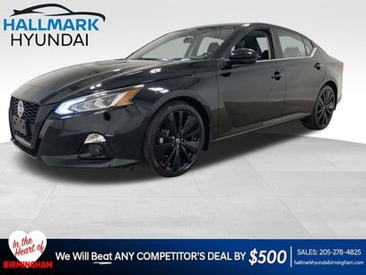 Used 2022 Nissan Altima 2.5 SR w/ Midnight Edition Package