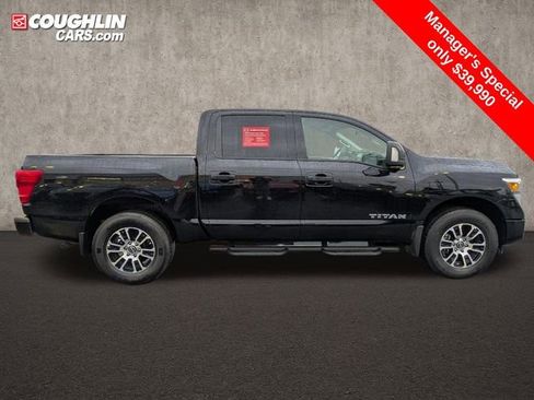 Certified 2024 Nissan Titan SV w/ SV Convenience Package image 10