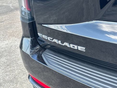 Used 2024 Cadillac Escalade ESV Sport AWD/4WD image 13