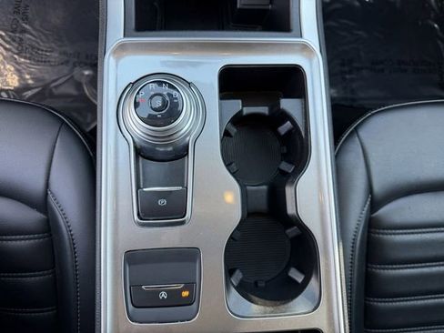 Used 2023 Ford Edge SEL w/ Convenience Package image 19