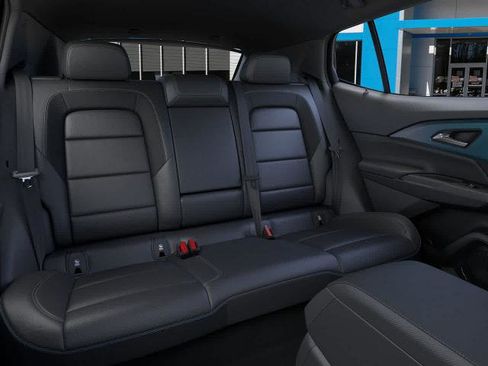 New 2026 Chevrolet Equinox EV LT image 17