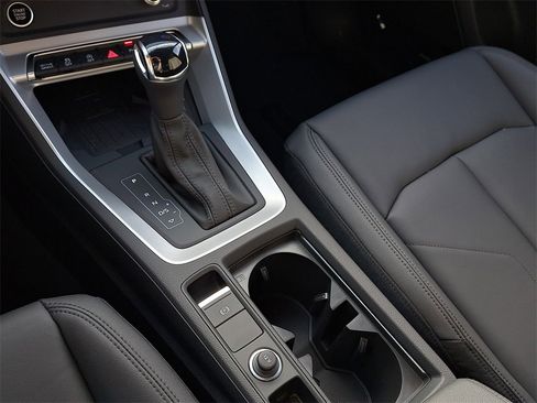 New 2025 Audi Q3 2.0T Premium image 15